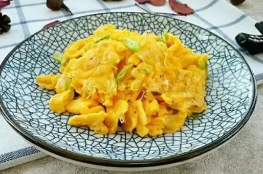 虾皮炒鸡蛋的做法(虾皮炒鸡蛋怎么做好吃)-52线报网