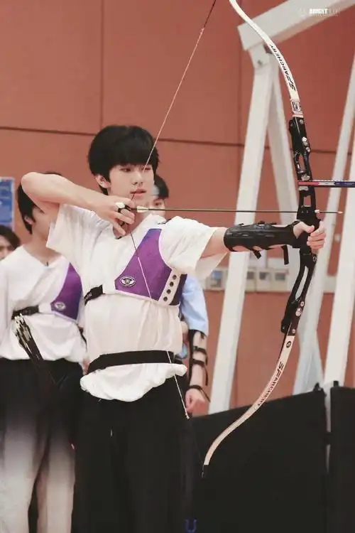 路透#张真源射箭路透96张真源射箭一直都很帅啊超级期待运动小张