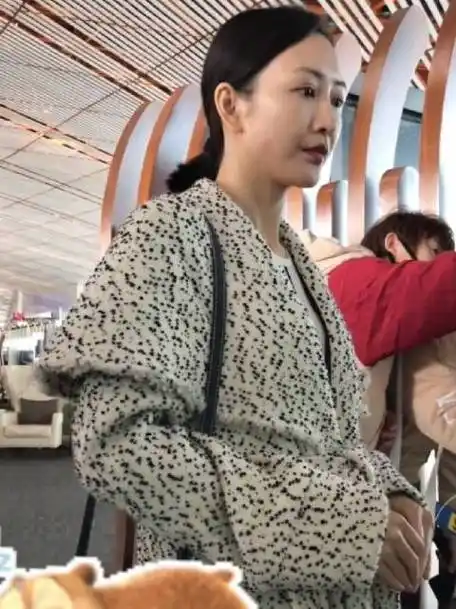 王鸥 原生家庭,机场偶遇王欧,素颜过安检