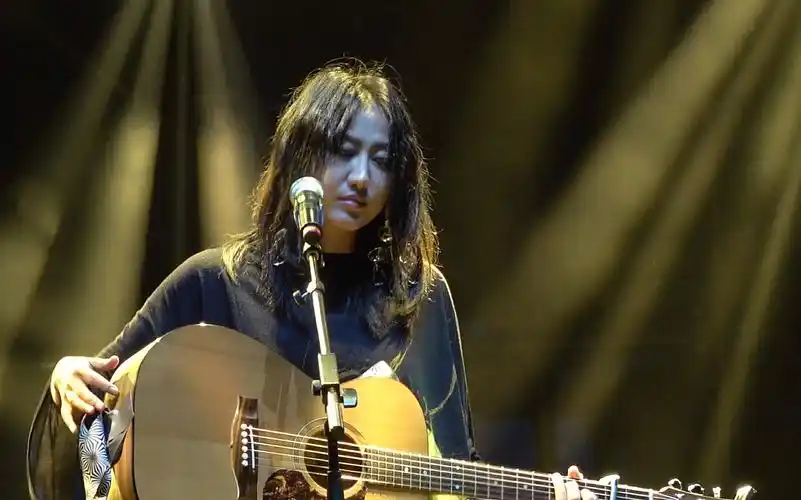 陈粒2019重庆草莓音乐节4k超高清现场下