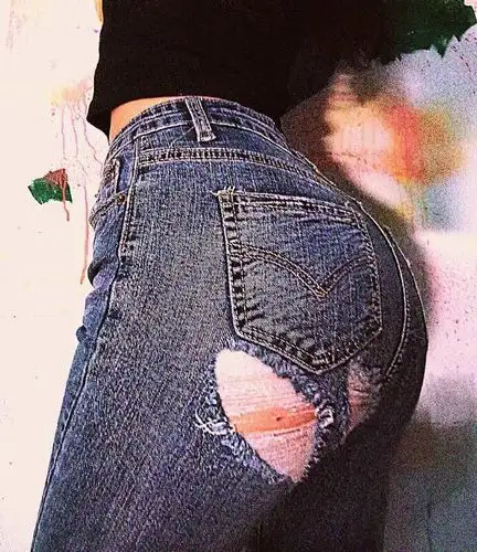 ins原宿欧洲站乞丐臀部屁股单腿后面破洞社会牛仔裤