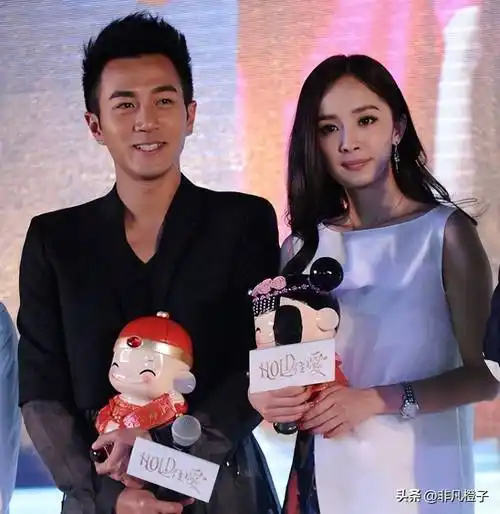 刘恺威杨幂牵手引发热议,是真情还是炒作?_感情_表面_爱情