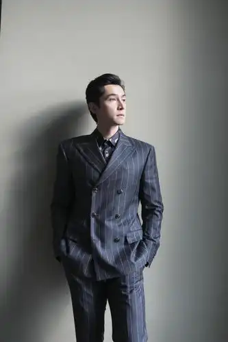 男神胡歌时尚帅气写真