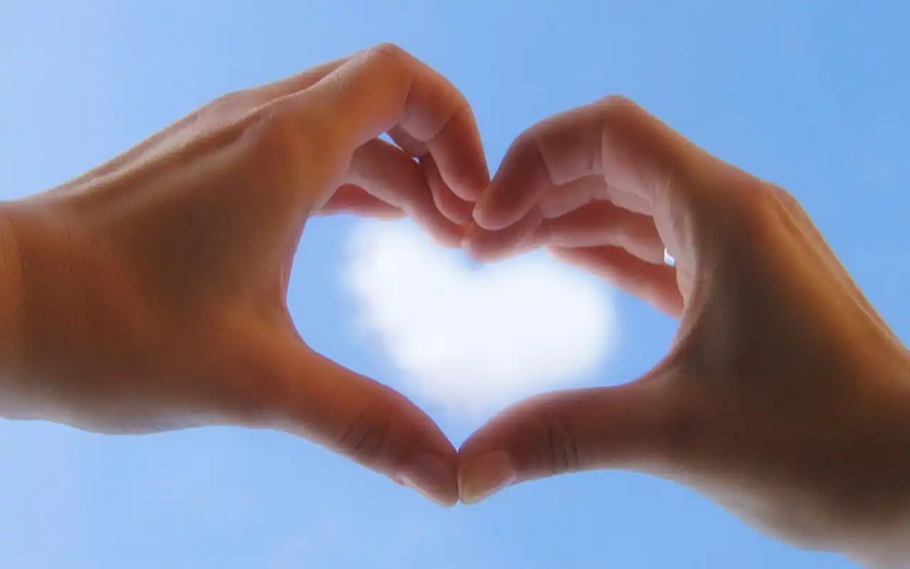 唯美爱心手势图片电脑桌面壁纸下载,设计创意,唯美,爱情,清新,爱心