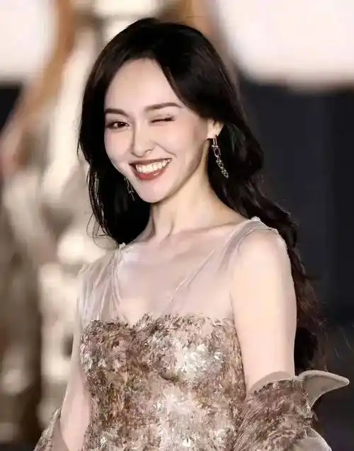 所有账号已解除封禁,本人依旧超美|唐嫣|杨颖|娱乐圈|步步惊心|最帅