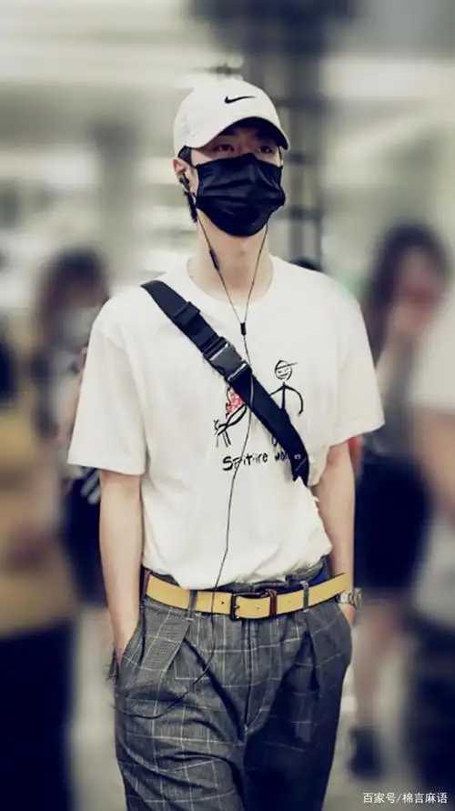 看王一博如何用一条腰带玩转时尚,一波王炸