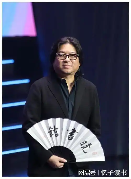 高晓松吐槽媒体谈访:不断怀疑推翻旧认知,并在不断的自我更新中|音乐|