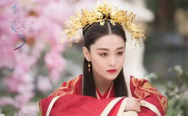 张馨予对人物的精准把握和日趋时尚的精湛演技,让她成为古装奇幻剧女