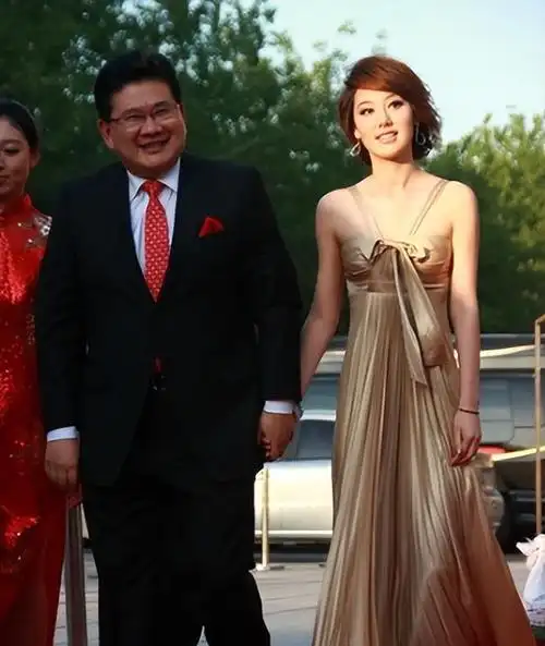 曹可凡|赵忠祥|真人秀|综艺节目|大陆综艺|央视主持人|王冠(电视剧