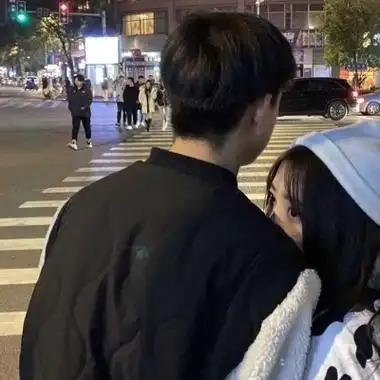 情侣头像一人一张一对接