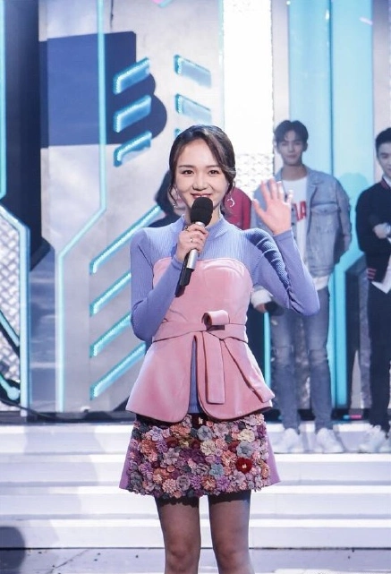 汪苏泷靳梦佳真的在一起了吗汪苏泷靳梦佳是怎么回事