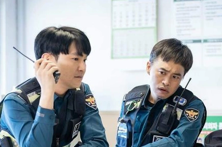 韩剧怪物单集首播由吕珍九和申河均等演员主演