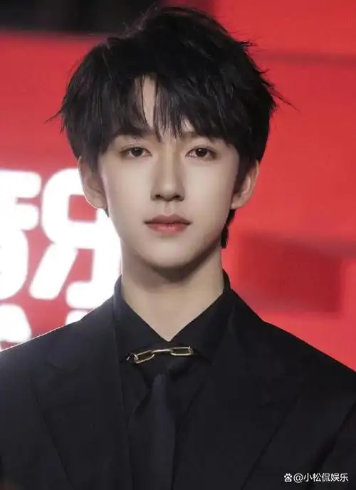 光影星播客官宣贺峻霖,二次参加电影频道,期待主持人贺峻霖