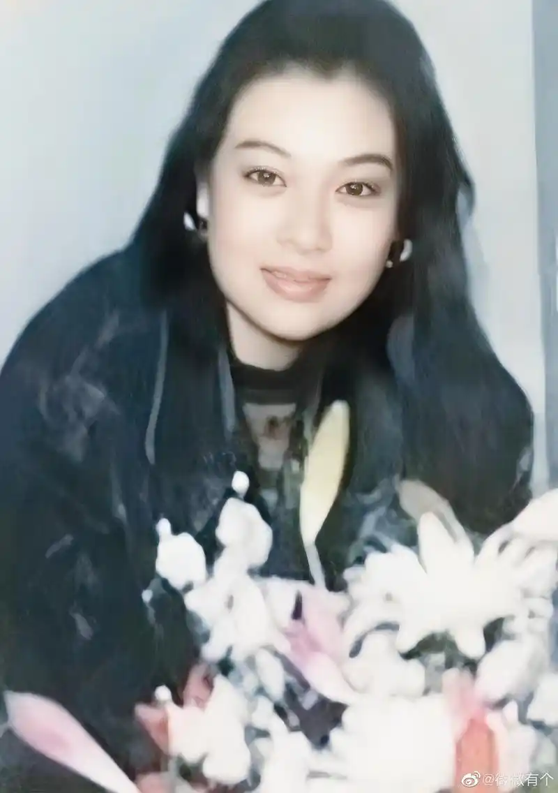 史可:新剧中不讨喜却被夸,年轻时是大美人,36岁嫁入豪门宠成宝