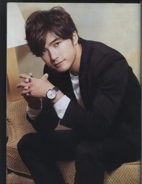 贺军翔个人写真