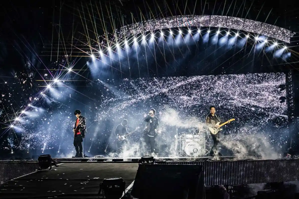 五月天《诺亚方舟10周年进化复刻限定版演唱会》8场航行 无限循环《憨