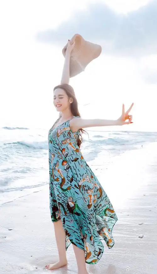 迪丽热巴壁纸震撼揭秘!与阳光海滩组成绝美组合,美得让人神魂颠倒!