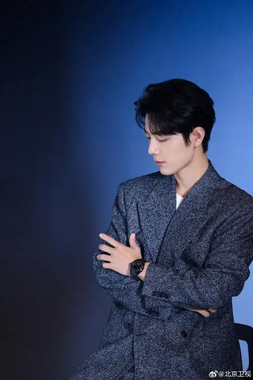 肖战写真碎片掉落##遇见美好