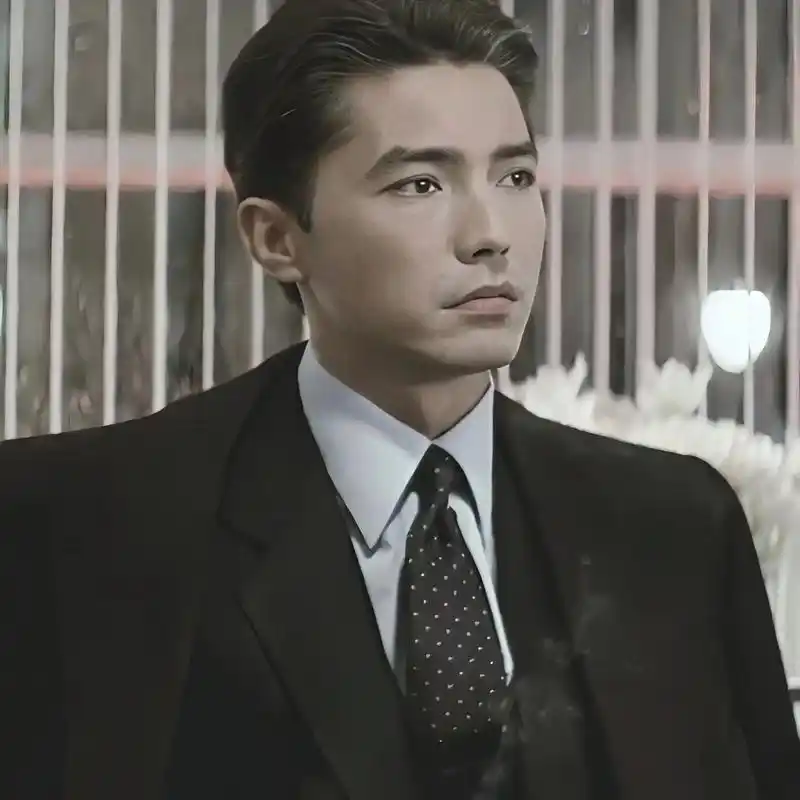 他是第一个用颜值征服西方的中国人 #尊龙 #亚洲第一美男 # - 抖音