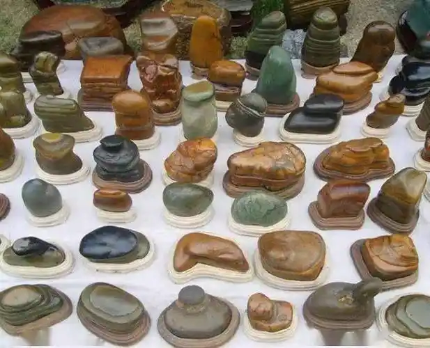 中国奇石种类是世界最多的,就看这16种奇石,老外就比不了!_连石头