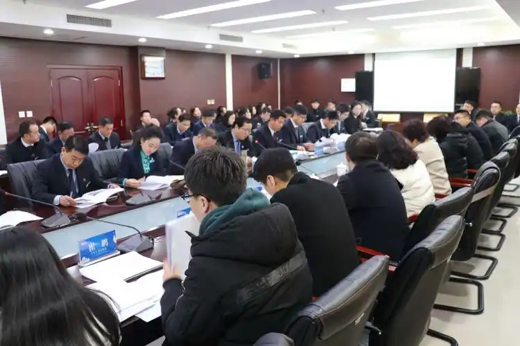 5.审核我市机关事业单位工作变动人员相关人事档案.