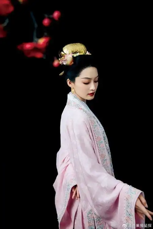 李沁春晚宋韵古装大片##李沁好漂亮