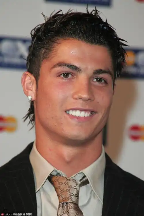 这些年c罗发型进化史