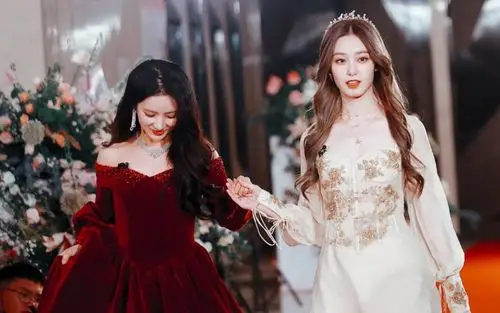 徐艺洋与刘些宁两位公主相依为命的日常_哔哩哔哩 (゜-゜)つロ 干杯