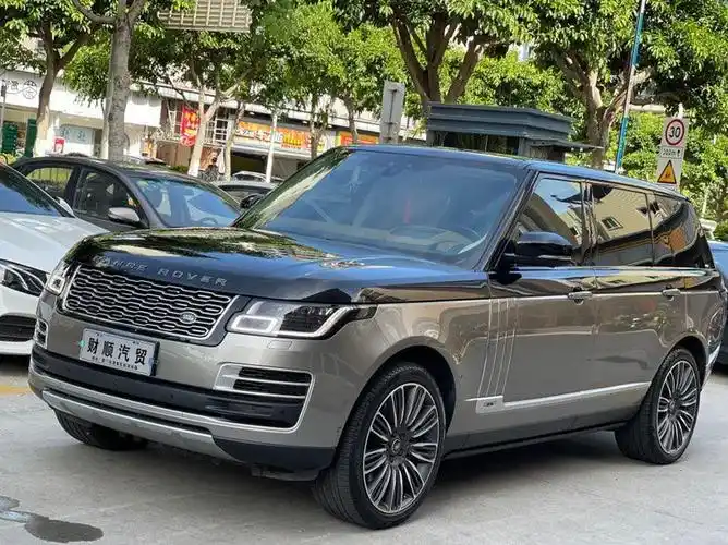 厦门2021年4月路虎揽胜2021款50scv8sva巅峰创世加长版黑色手自一体