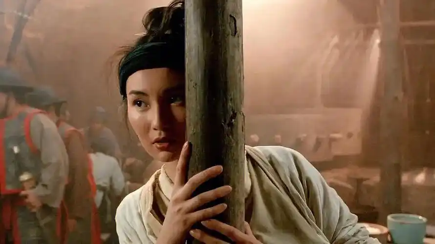 女人当风情万种敢爱敢恨新龙门客栈