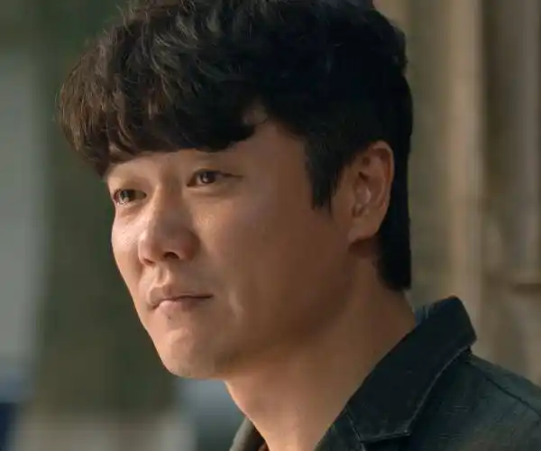 跟刘德华搭档完,又跟赵丽颖合作,条件一般的肖央凭啥那么幸运_作品