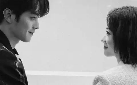 许凯吴谨言双人黑白时尚大片 深情对视甜甜蜜蜜