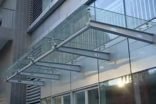 长沙岳麓区玻璃雨棚制作,使用寿命长,售后无忧