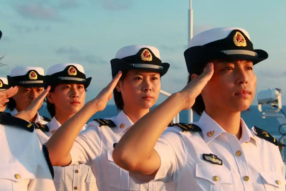 军舰上的女兵发给我好吗