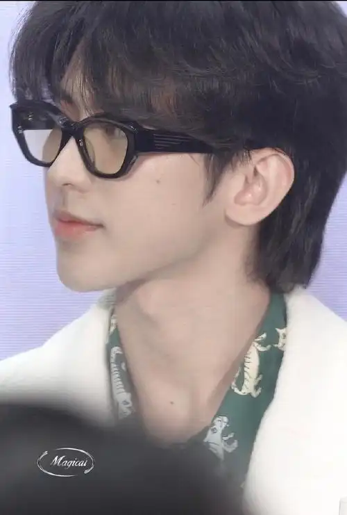 可爱小99,实在可口    #蔡徐坤#ride or die -蔡徐坤