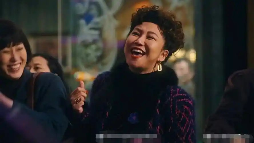 浪姐5疑似隐藏c位为父还债2亿刘德华起立为她鼓掌