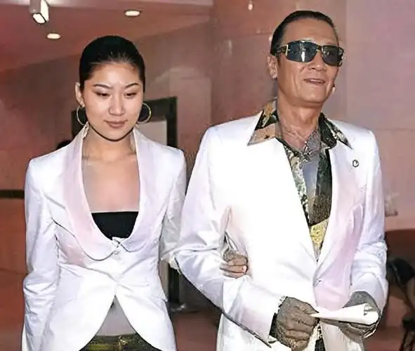 谢贤的前女友coco恋爱12年无果用青春换2000万后来怎样了