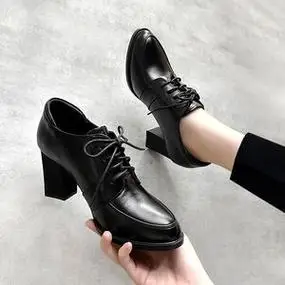 男细高跟皮鞋 男士的高跟皮鞋