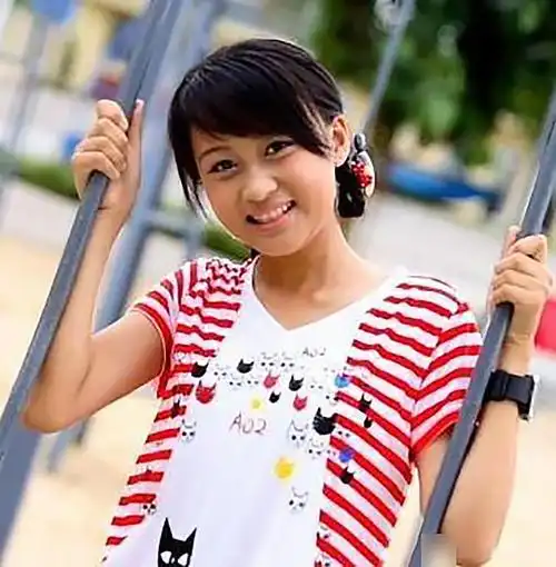 孙侨潞去世两月妈妈更新头像为女儿祈福点心灯让女儿天堂不孤单