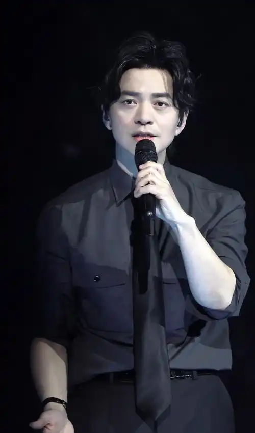 李健万物安生时巡回演唱会