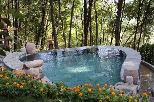 张家界万福温泉冷泉冰泉水世界