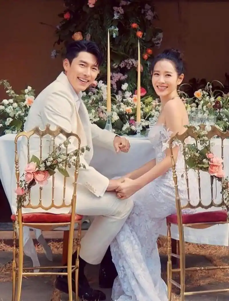 玄彬和孙艺珍日前刚庆祝结婚一周年,孙艺珍在个人ig放上从未曝光的