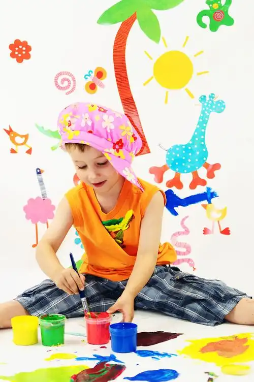 爱画画的小男孩图片下载,画画,小男孩,可爱男孩,小孩子,儿童幼儿,儿童