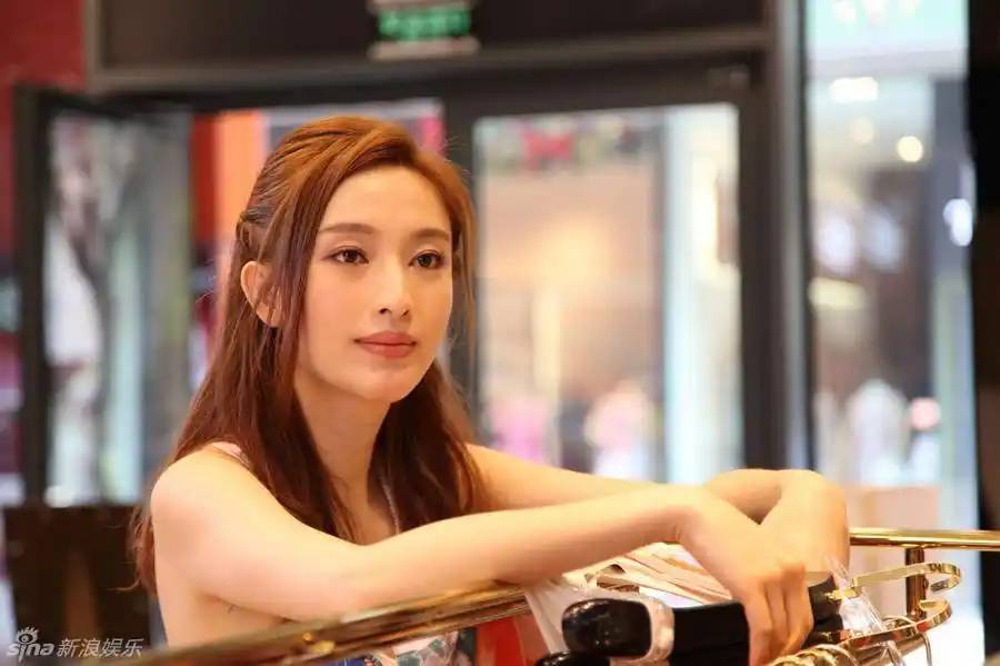 vmng0wzo">1 /sup>6月8日出生于广西壮族自治区桂林市,中国内地女演员