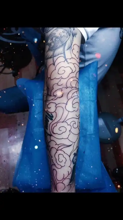 云雾纹身,包小臂