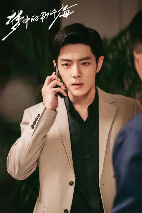 检验真帅哥的标准:那张脸能出色驾驭不同的发型西装头分界,西装头梳起