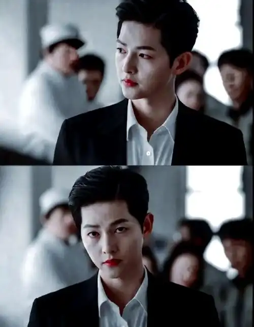 《文森佐》:宋仲基与全汝彬的黑帮智慧与情感碰撞