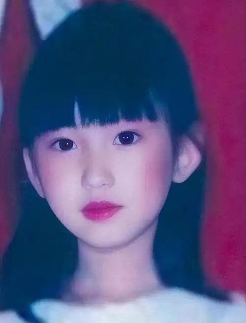 毛晓彤:刚出生被生父丢垃圾堆,成名后却被他索要5000万赡养费