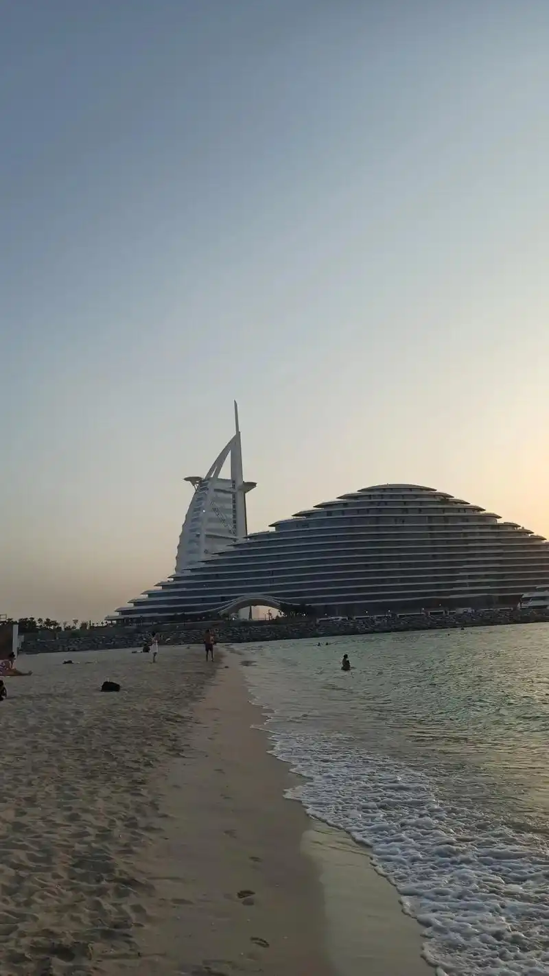 阿联酋风景视频 #帆船酒店  迪拜帆船酒 - 抖音