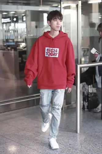 王俊凯伦敦-苏黎世-科尔马